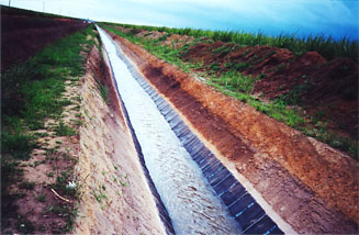 Canal de irrigação